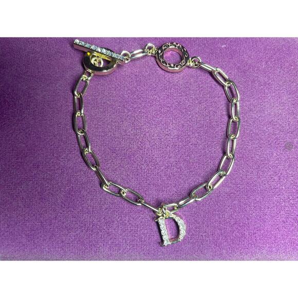 Heidi Daus paperclip style toggle initial D bracelet. Gold tone w/ box. jewelry - Picture 1 of 7